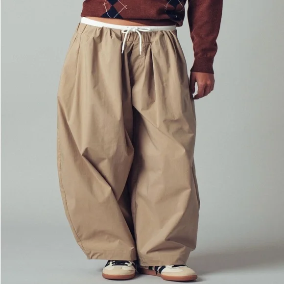 NEW! Urban Daisy Contrast Waist Cocoon Leg Khaki Pants, Women's Size’s S,M & L - Picture 7 of 9